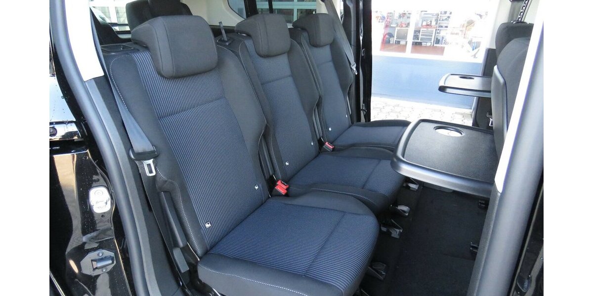 Fiat Doblo Maxi Kombi 130 AT / 7-Sitze + 10-Zoll Navi 10.280 km 27.965 &euro; Münchenbernsdorf 07589