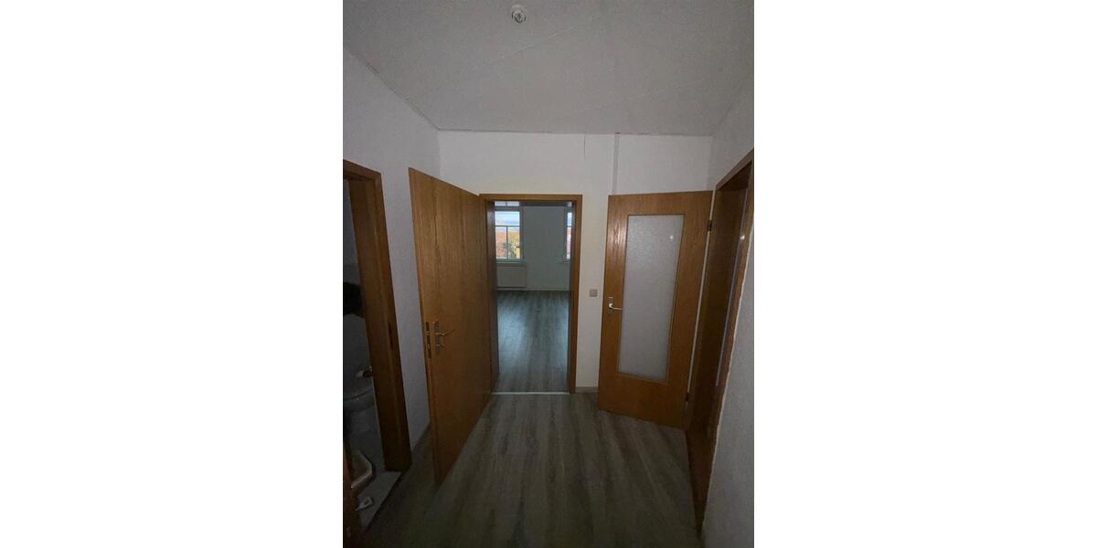 Etagenwohnung Meerane - 4 Zimmer, 85 m&sup2;, 374&euro; | Angebot:25376966