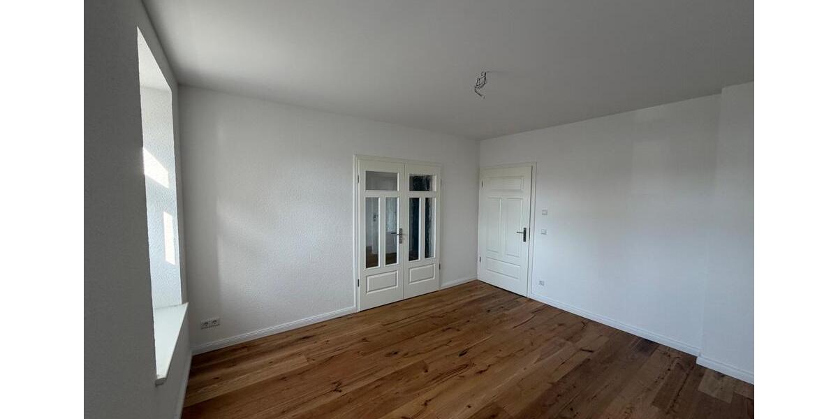 Hochparterre Meerane - 4 Zimmer, 95 m&sup2;, 1.000&euro; | Angebot:26325764
