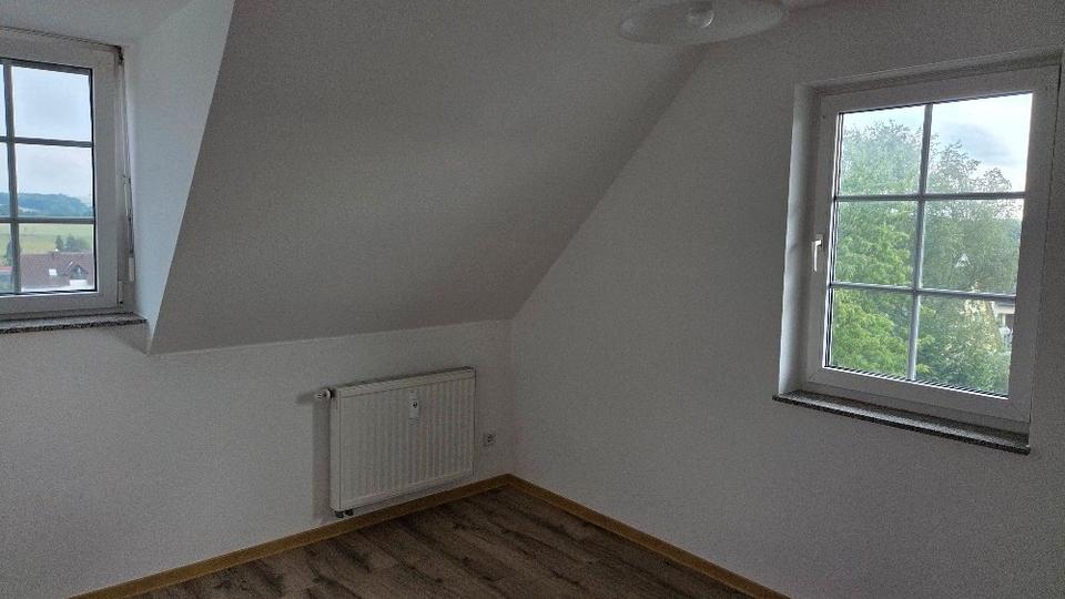Maisonettenwohnung Mohlsdorf-Teichwolframsdorf Teichwolframsdorf - 2 Zimmer, 60 m&sup2;, 380&euro; | Angebot:26426112