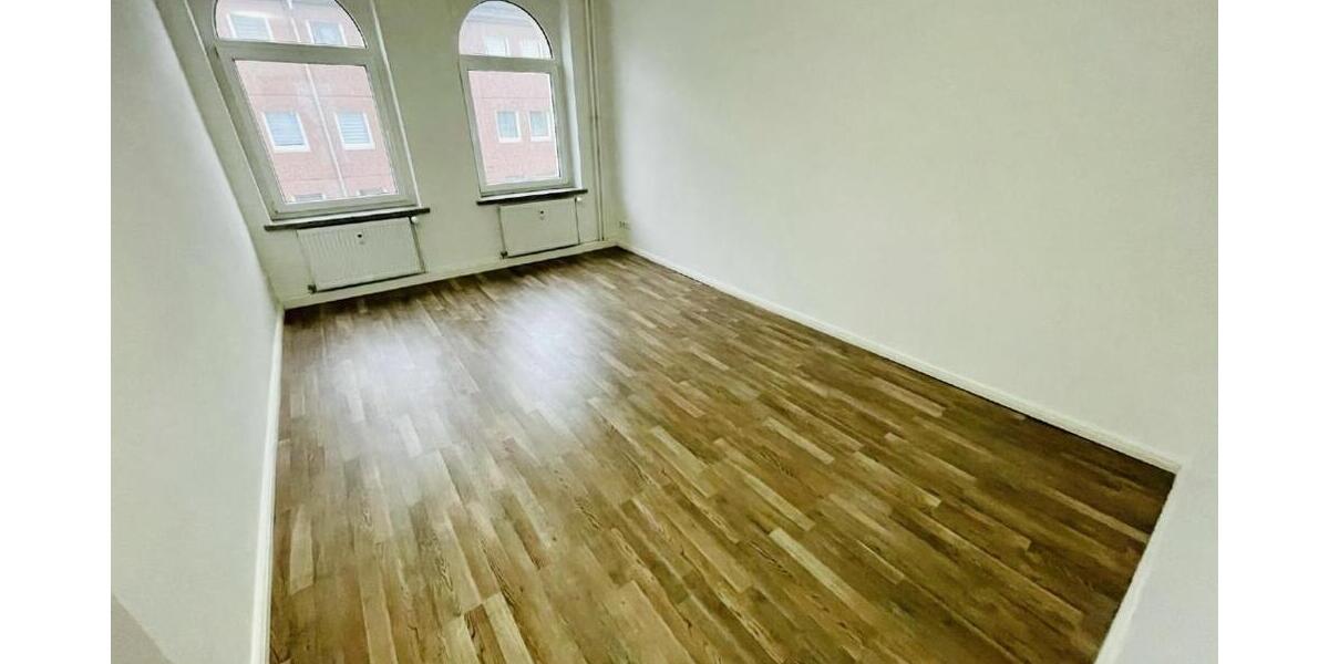 Modern sanierte 4 Raum-Wohnung mit Balkon und schickem Bad! - Etagenwohnung Gera Ostviertel | Angebot:26843943