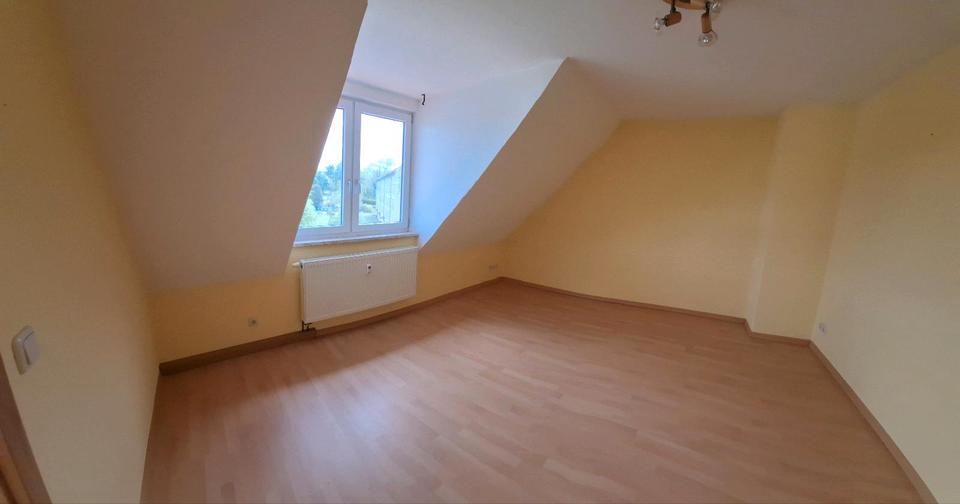 Dachgeschoßwohnung Neustadt an der Orla - 3 Zimmer, 90 m&sup2;, 78.000&euro; | Angebot:26741667