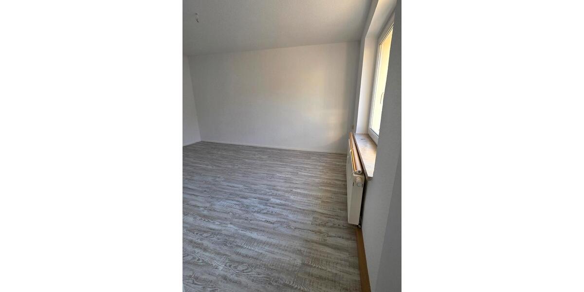 Etagenwohnung Greiz - 1 Zimmer, 24 m&sup2;, 240&euro; | Angebot:25871016