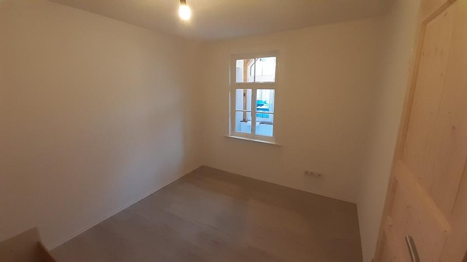 Mehrfamilienhaus, Wohnhaus Bürgel - 12 Zimmer, 284 m&sup2;, 540.000&euro; | Angebot:22799914