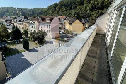 reserviert - Außergewöhnliche 2-Zimmer Wohnung mit Aufzug, Balkon und Tiefgarage