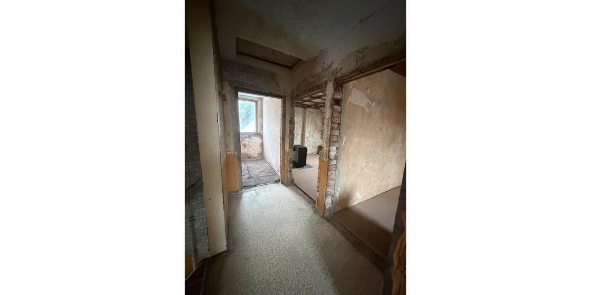 Einfamilienhaus Rositz - 8 Zimmer, 140 m&sup2;, 500&euro; | Angebot:24812820