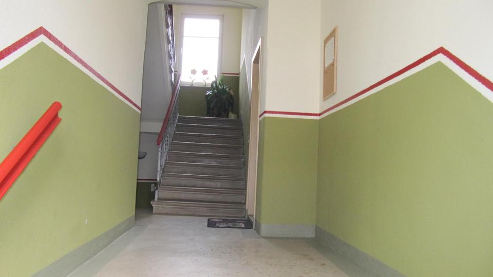 Etagenwohnung Gera Alt-Bieblach - 1 Zimmer, 30 m&sup2;, 210&euro; | Angebot:25906018