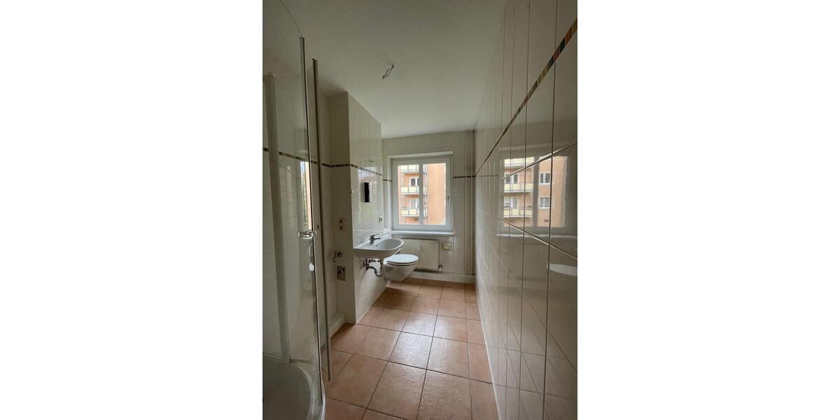Etagenwohnung Gera Alt-Bieblach - 3 Zimmer, 64 m&sup2;, 384&euro; | Angebot:24256008