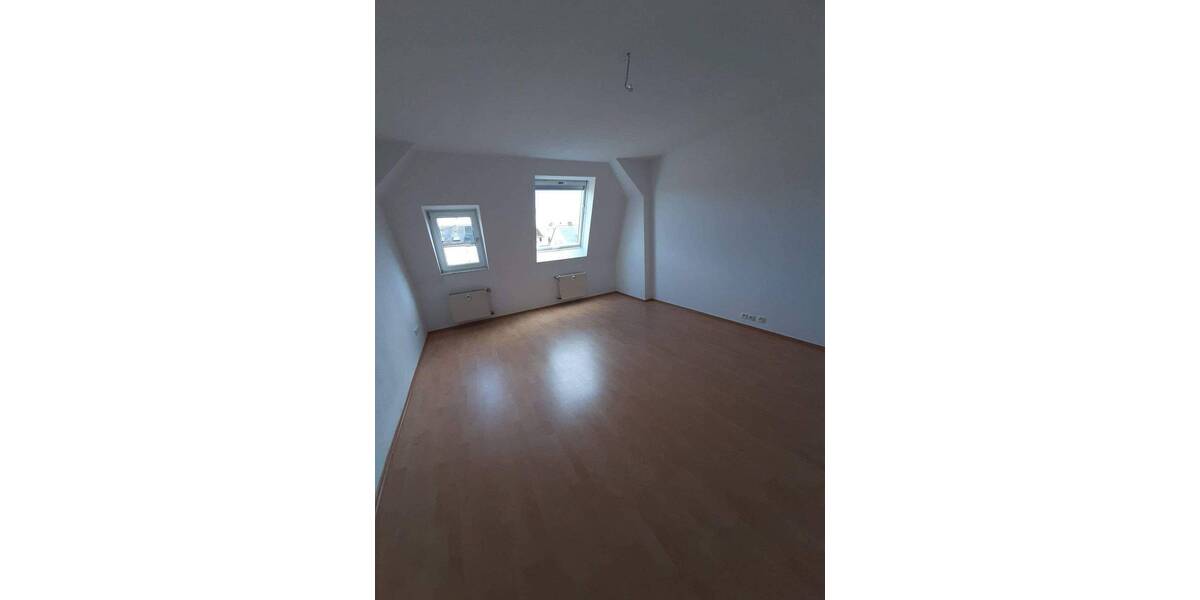 Etagenwohnung Gera Untermhaus - 4 Zimmer, 108 m&sup2;, 700&euro; | Angebot:26851207