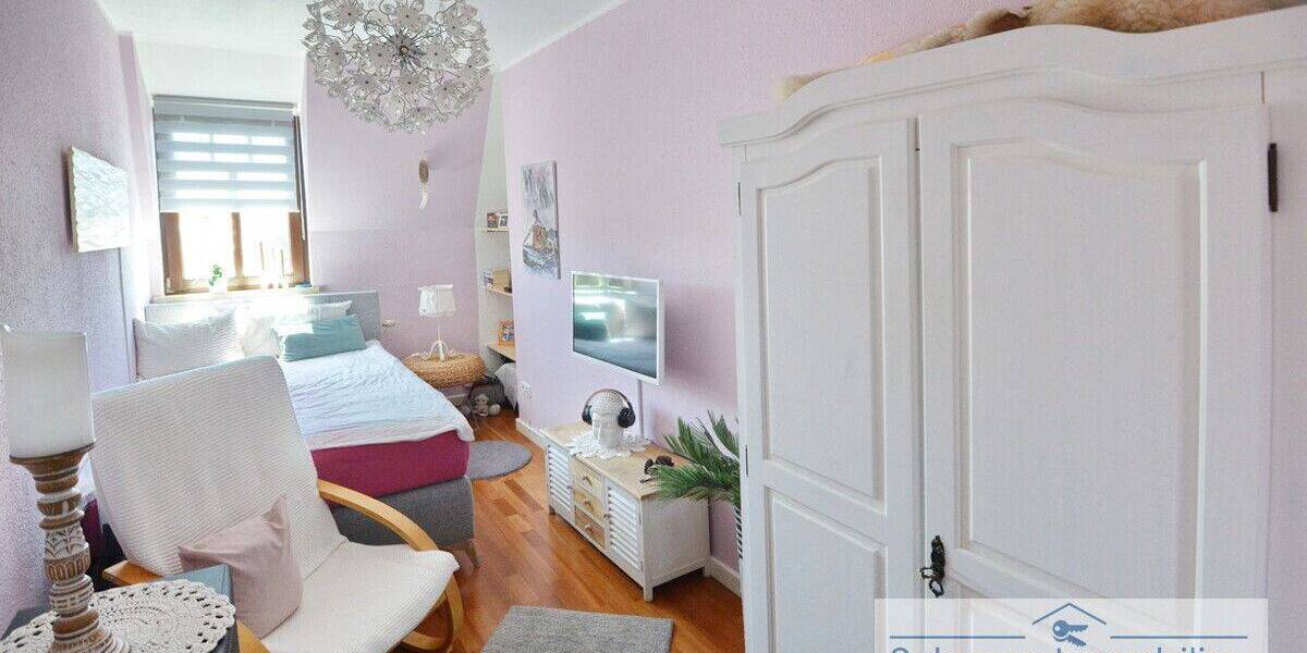 Etagenwohnung Meerane - 3 Zimmer, 84 m&sup2;, 510&euro; | Angebot:26879089