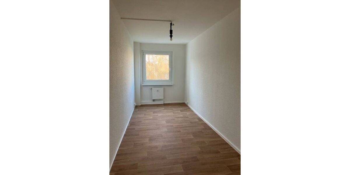 Etagenwohnung Gera Lusan - 4 Zimmer, 89 m&sup2;, 490&euro; | Angebot:26879183