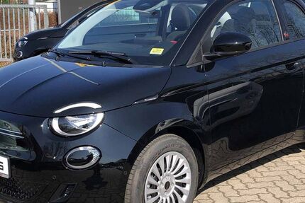 Fiat 500C 1.001 km 27.789 € Greiz 07973