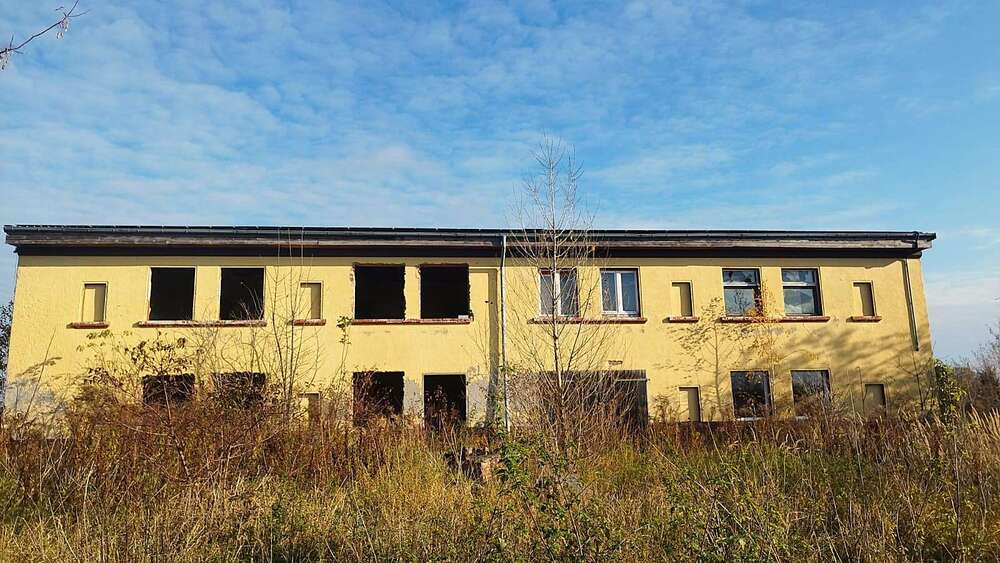 Grundstück zu verkaufen in Teuchern 140.000 € 3840 m² zimmer