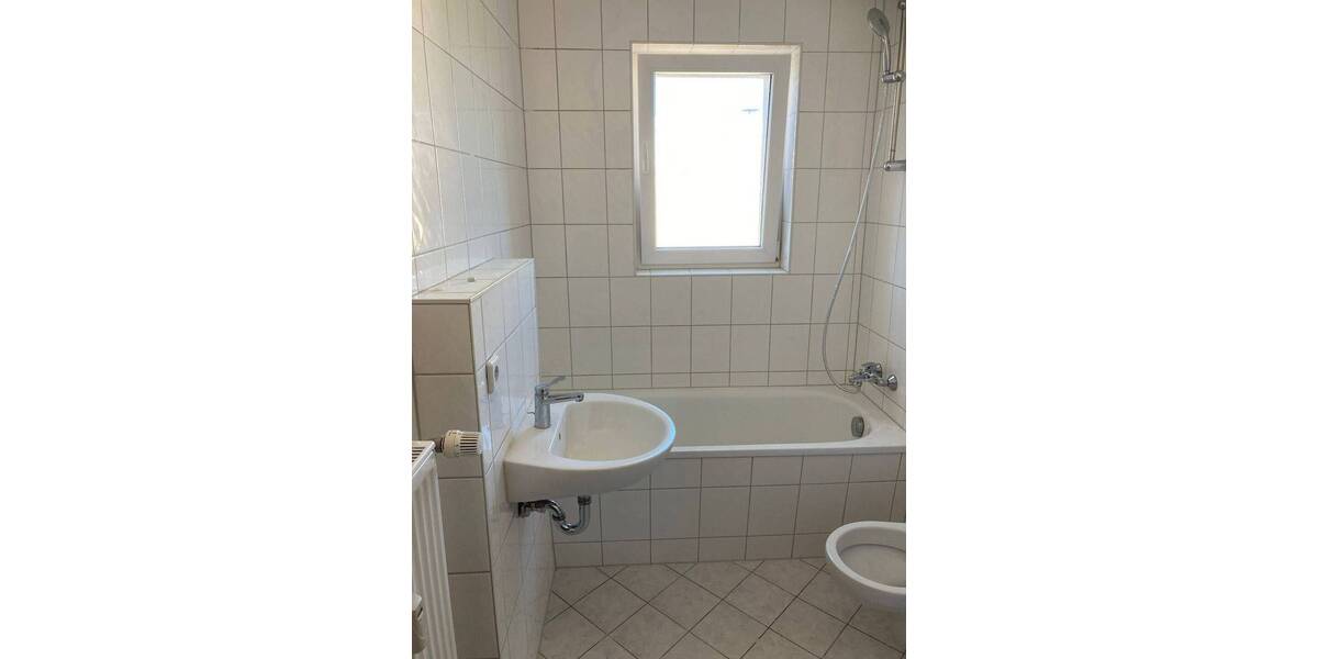 Etagenwohnung Gera Lusan - 2 Zimmer, 52 m&sup2;, 315&euro; | Angebot:26805929