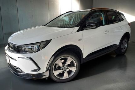 Opel Grandland (X) 23.200 km 21.490 &euro; Werdau 08412