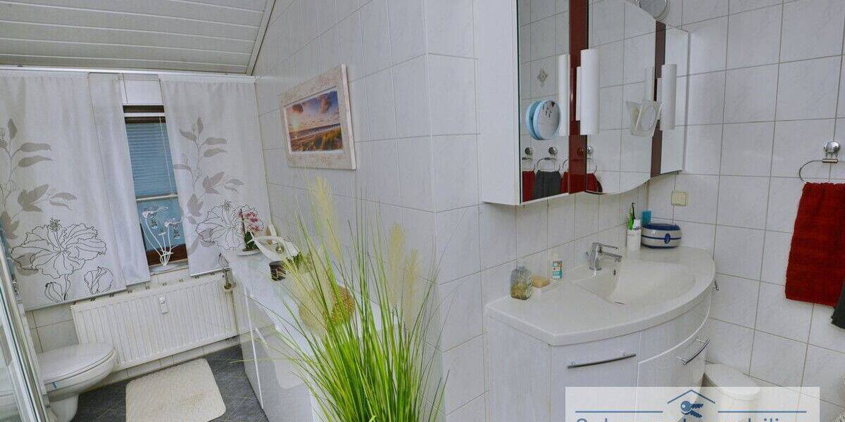 Etagenwohnung Meerane - 3 Zimmer, 84 m&sup2;, 510&euro; | Angebot:26879089