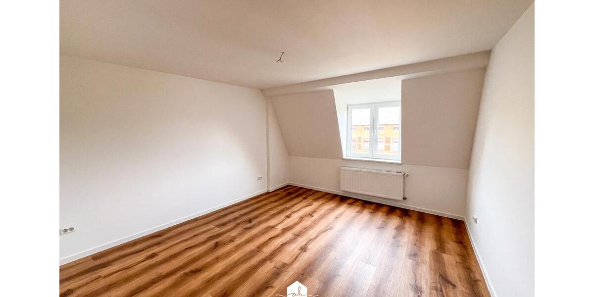 Dachgeschoßwohnung Gera Alt-Bieblach - 3 Zimmer, 65 m&sup2;, 370&euro; | Angebot:25143810