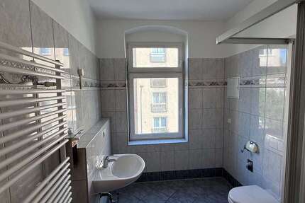 Wohnung Greiz - 2 Zimmer, 40 m&sup2;, 250&euro; | Angebot:27339802