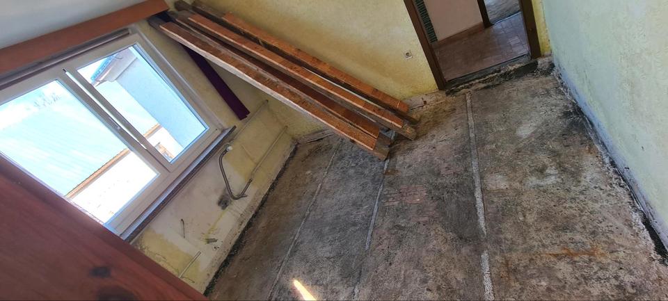 Einfamilienhaus Weida - 6 Zimmer, 200 m&sup2;, 160.000&euro; | Angebot:25293344