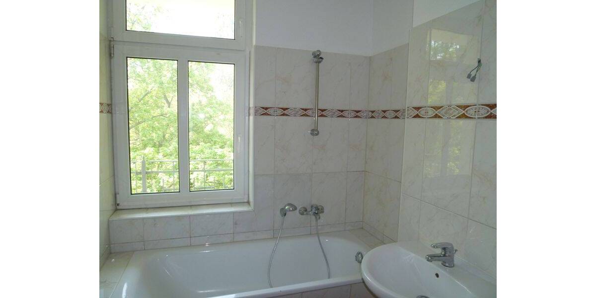 Etagenwohnung Gera Innenstadt - 2 Zimmer, 58 m&sup2;, 340&euro; | Angebot:26585905