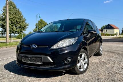 Ford Fiesta 141.570 km 3.299 &euro; Altenburg 04600