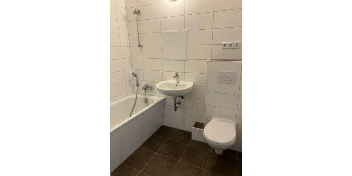 Etagenwohnung Gera Lusan - 4 Zimmer, 89 m&sup2;, 490&euro; | Angebot:26879183