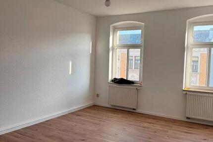 Wohnung Gera Alt-Bieblach - 4 Zimmer, 101 m&sup2;, 646&euro; | Angebot:26605344