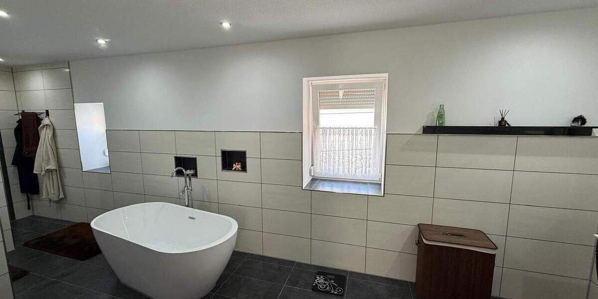 Mehrfamilienhaus, Wohnhaus Teuchern Plotha - 6 Zimmer, 250 m&sup2;, 159.900&euro; | Angebot:26377100