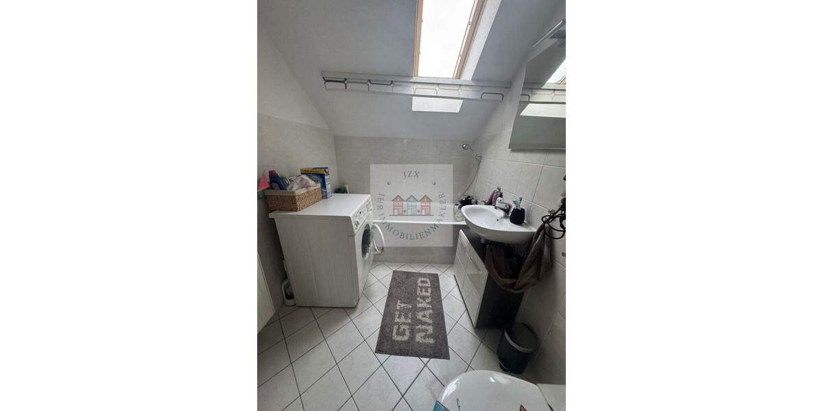 Etagenwohnung Gera Ostviertel - 3 Zimmer, 83 m&sup2;, 480&euro; | Angebot:25359875