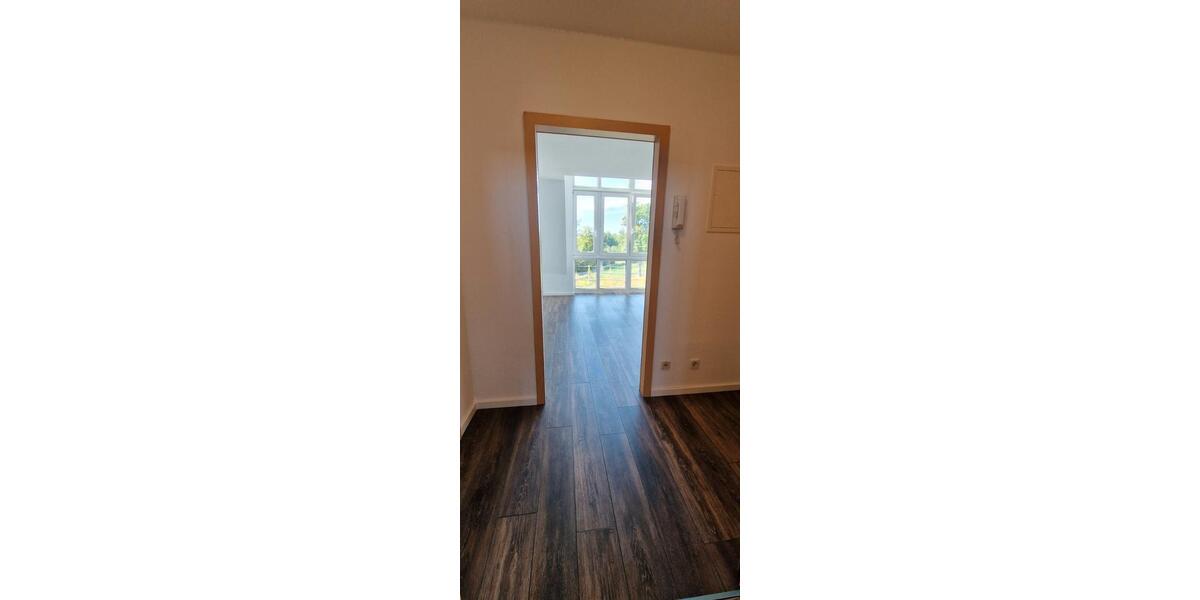 Dachgeschoßwohnung Meerane - 1 Zimmer, 37 m&sup2;, 250&euro; | Angebot:26317123