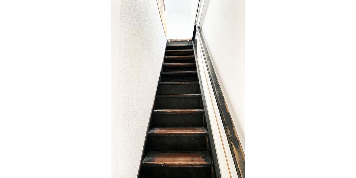 Dachgeschoßwohnung Gera Alt-Taubenpreskeln - 4 Zimmer, 80 m&sup2;, 450&euro; | Angebot:26531226