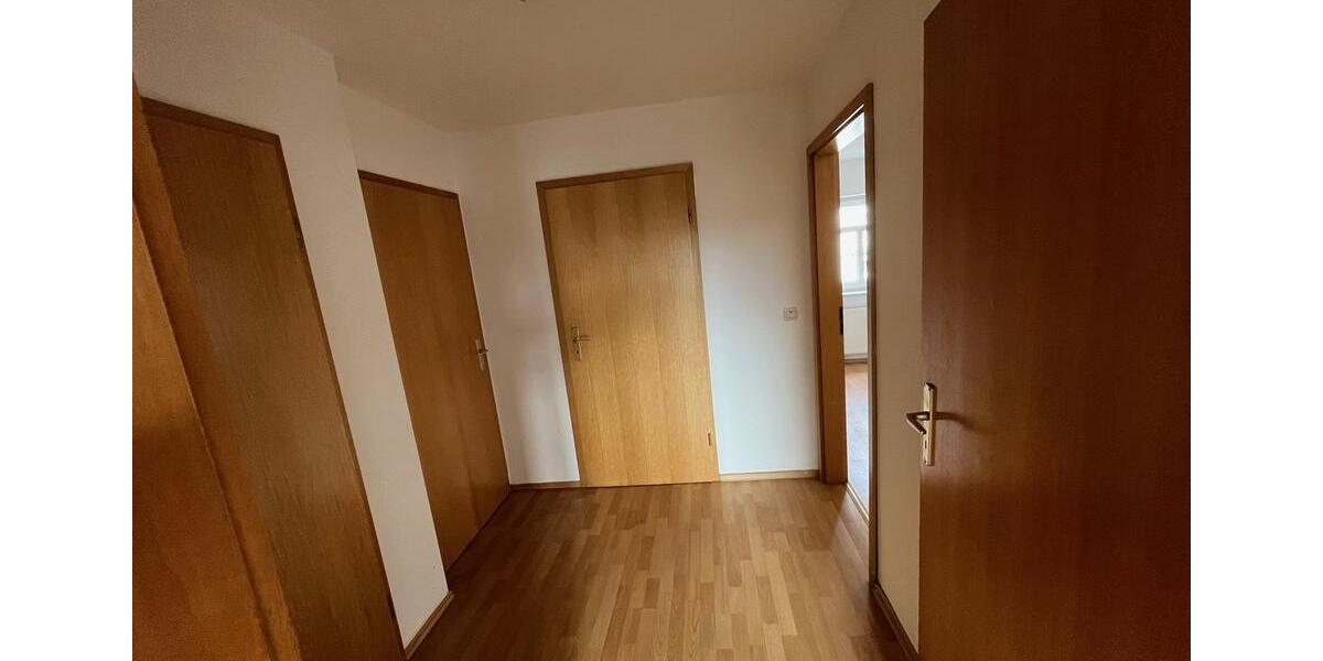 Etagenwohnung Altenburg - 2 Zimmer, 60 m&sup2;, 450&euro; | Angebot:26586317