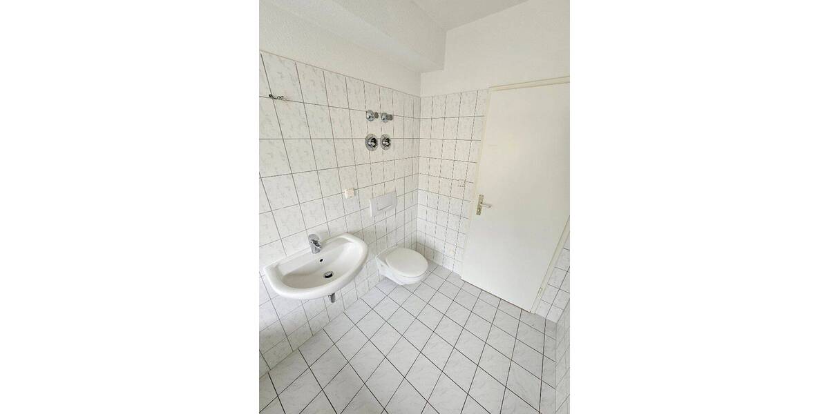 Etagenwohnung Altenburg Drescha - 3 Zimmer, 66 m&sup2;, 385&euro; | Angebot:26902607