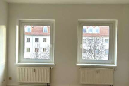 Wohnung Gera - 3 Zimmer, 68 m&sup2;, 375&euro; | Angebot:26907896