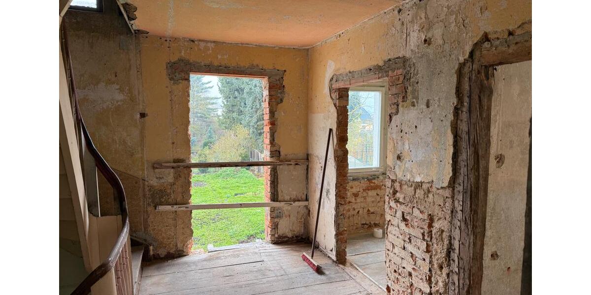 Reihenhaus Schmölln - 5 Zimmer, 160 m&sup2;, 98.000&euro; | Angebot:26798009
