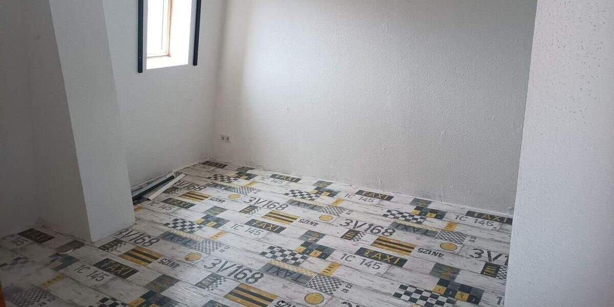 Reihenmittelhaus Meerane - 3 Zimmer, 82 m&sup2;, 399&euro; | Angebot:25745327