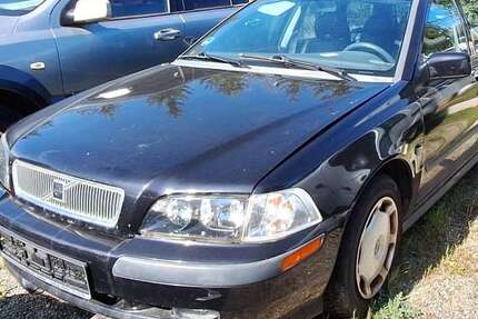 Volvo V40 272.960 km 900 &euro; Gutenborn OT Golben 06712