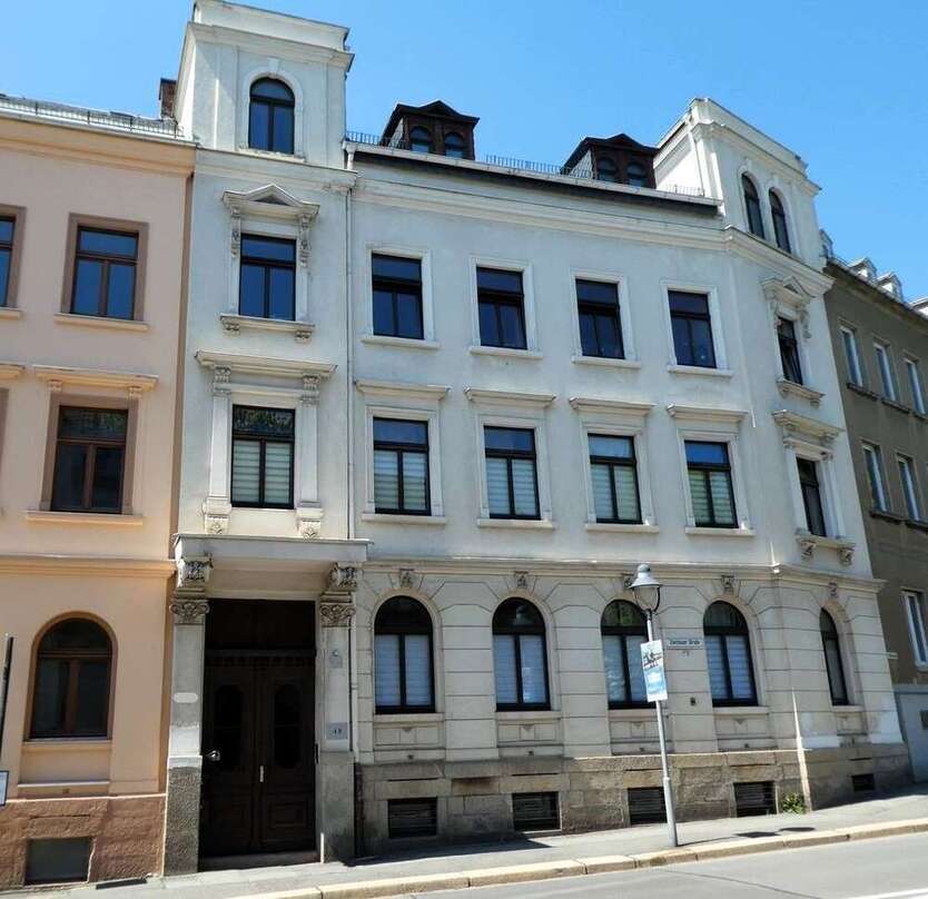 Haus zum Kaufen in Reichenbach 220.000 € 295 m²