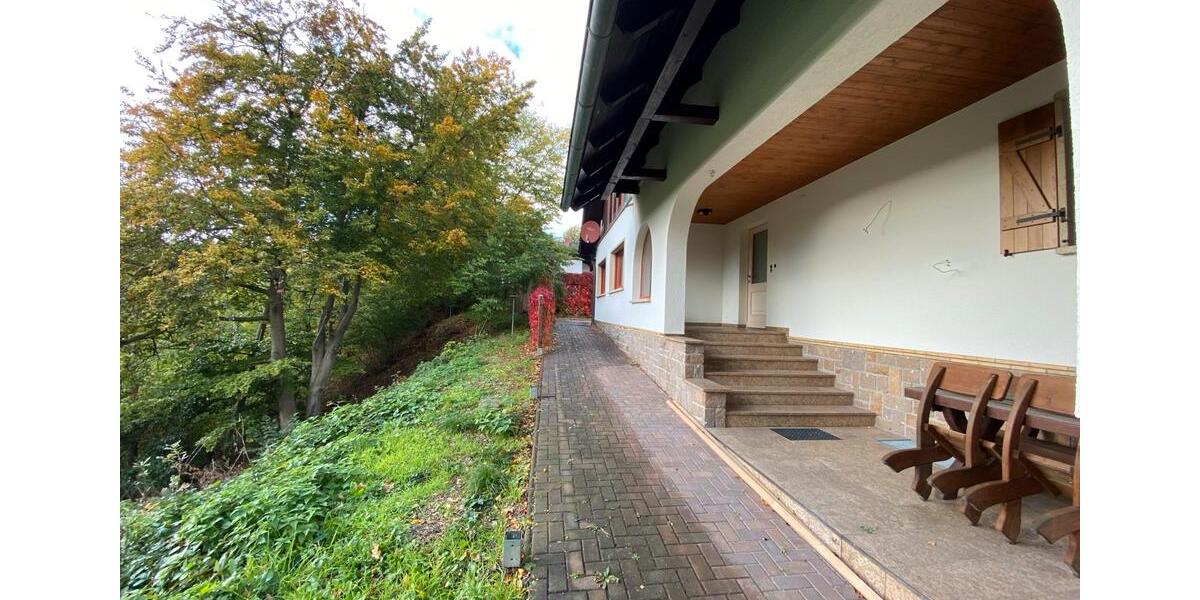 Einfamilienhaus Weida - 6 Zimmer, 160 m&sup2;, 2.100&euro; | Angebot:26586312