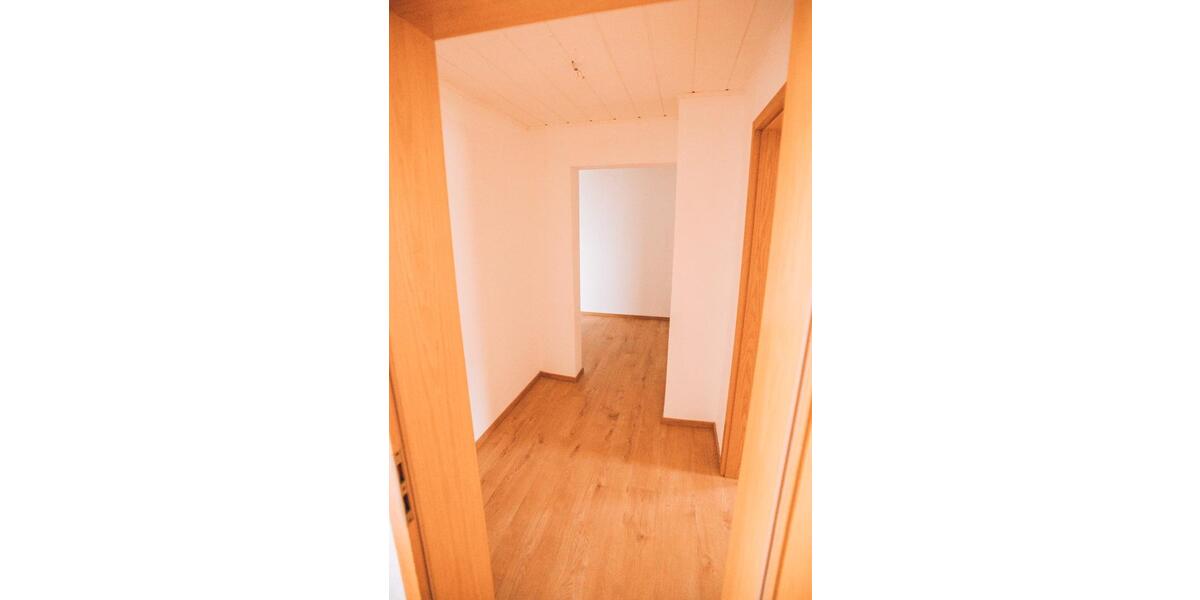 Dachgeschoßwohnung Gera Alt-Bieblach - 2 Zimmer, 75 m&sup2;, 449&euro; | Angebot:26112908
