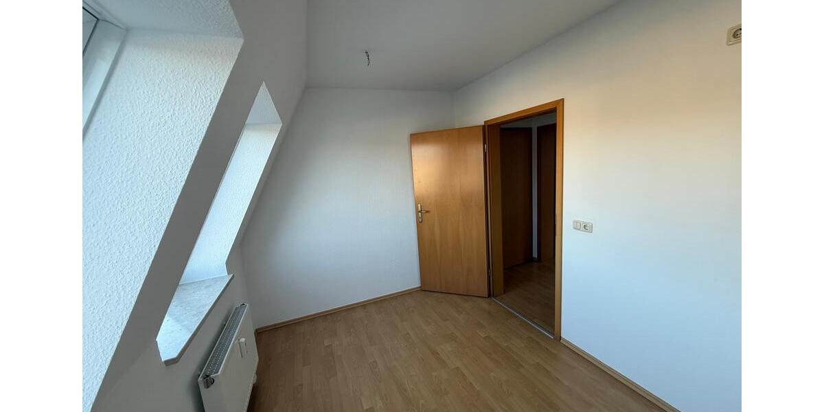 Dachgeschoßwohnung Greiz - 2 Zimmer, 50 m&sup2;, 289&euro; | Angebot:24511704