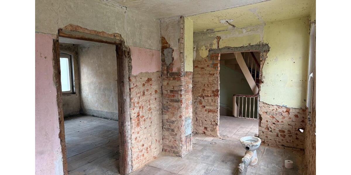 Reihenhaus Schmölln - 5 Zimmer, 160 m&sup2;, 99.000&euro; | Angebot:26798009