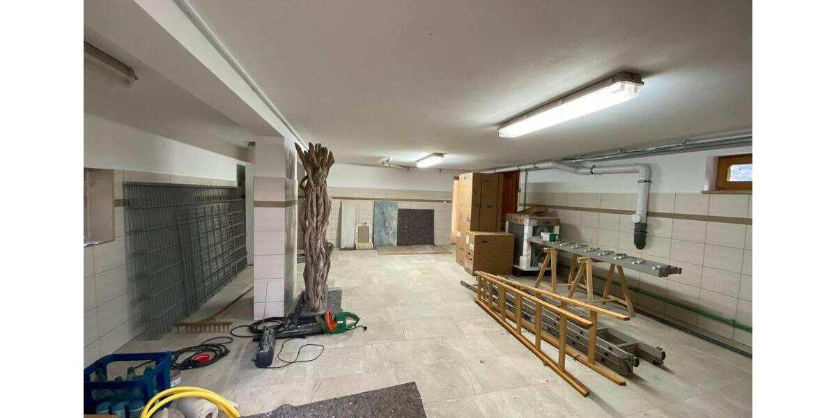 Einfamilienhaus Weida - 6 Zimmer, 160 m&sup2;, 2.100&euro; | Angebot:26586312