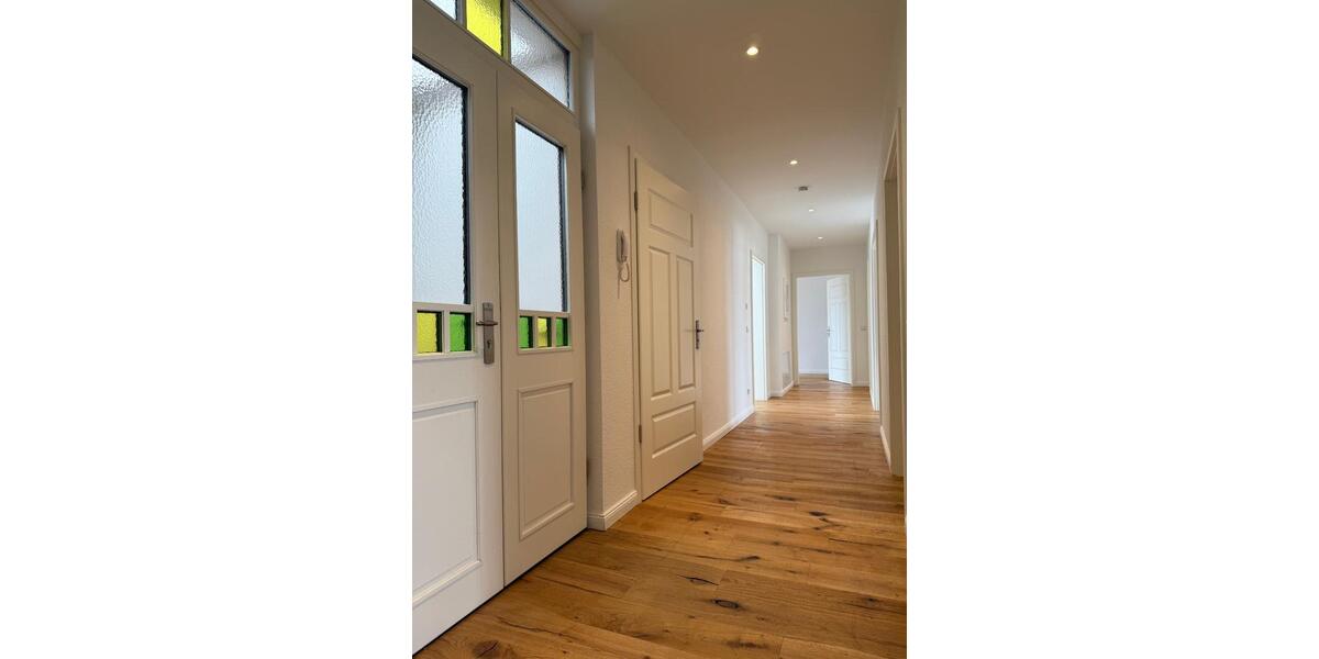 Dachgeschoßwohnung Meerane - 5 Zimmer, 117 m&sup2;, 1.300&euro; | Angebot:26325768