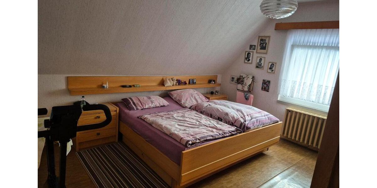 Doppelhaushälfte Crimmitschau - 5 Zimmer, 110 m&sup2;, 220.000&euro; | Angebot:25639766