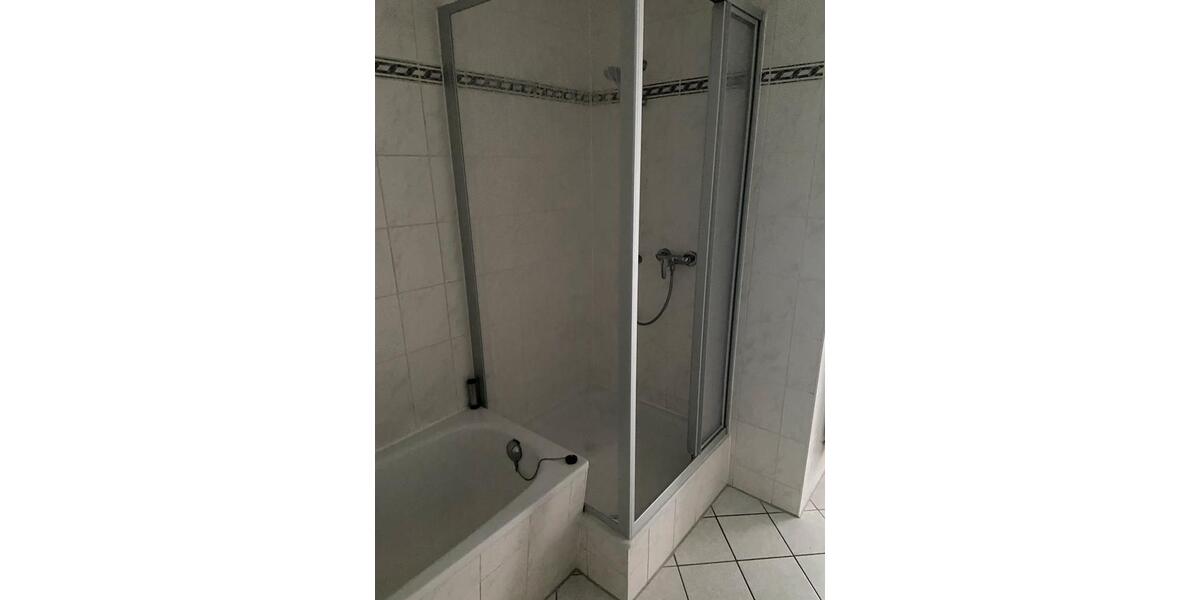 Etagenwohnung Kraftsdorf - 2 Zimmer, 5 m&sup2;, 340&euro; | Angebot:25992450