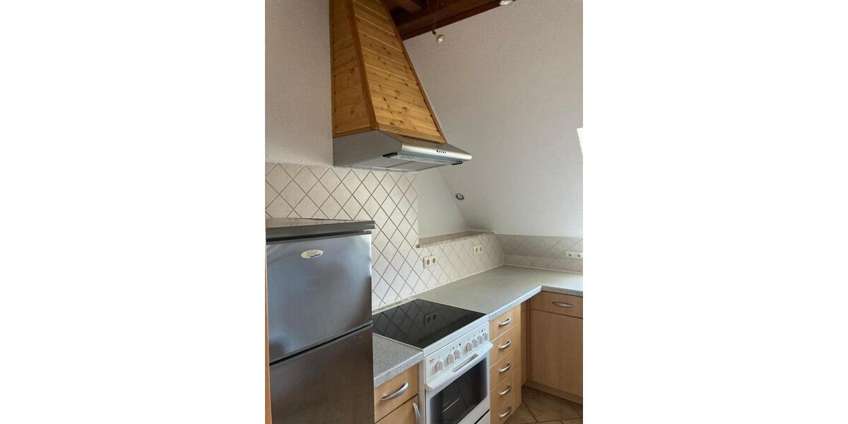 Dachgeschoßwohnung Elsteraue - 2 Zimmer, 60 m&sup2;, 360&euro; | Angebot:26690494