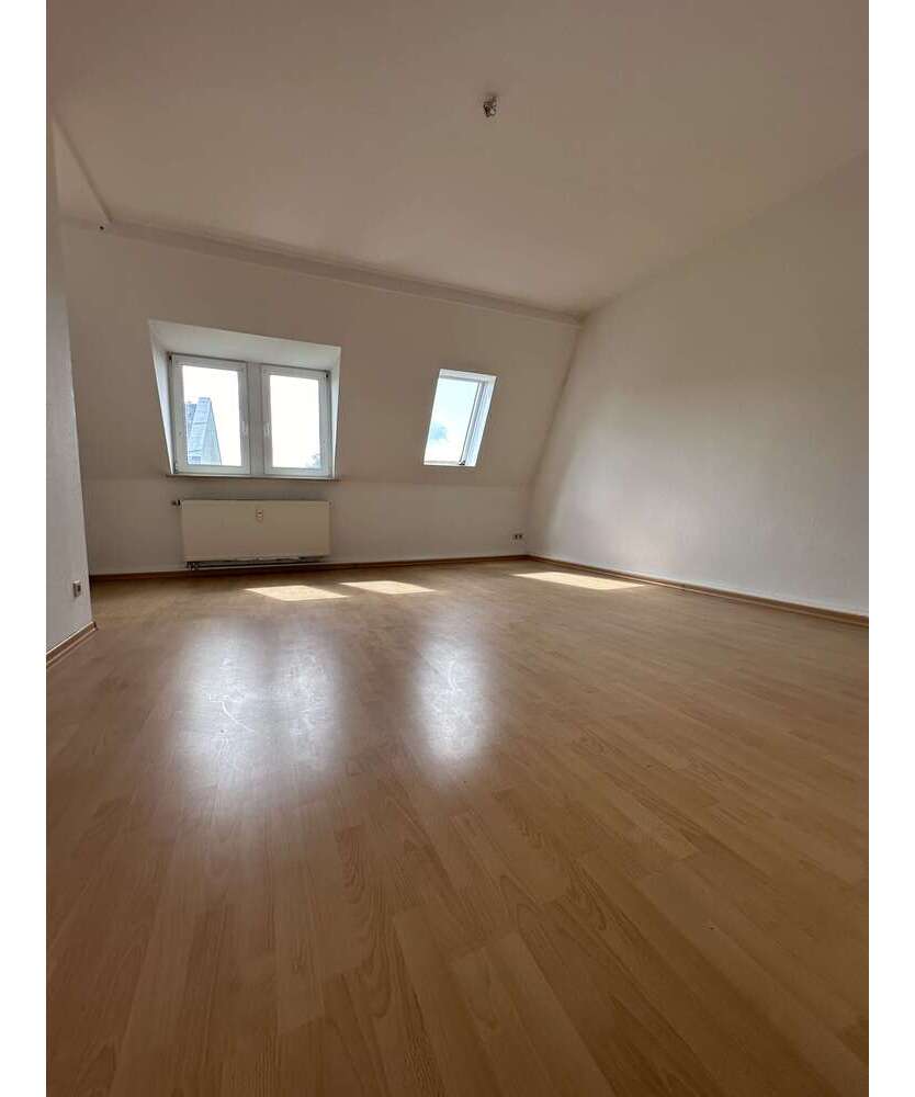 Wohnung zum Mieten in Werdau 314 € 65 m²