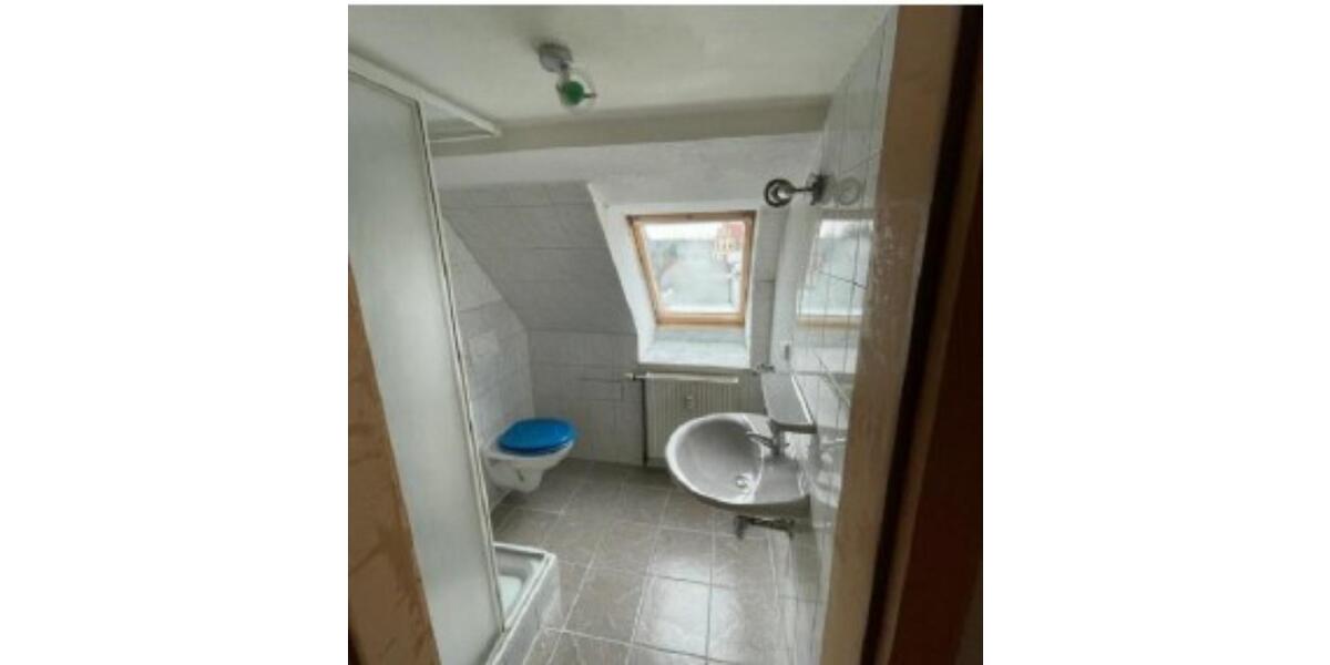 Dachgeschoßwohnung Teuchern - 1.5 Zimmer, 30 m&sup2;, 150&euro; | Angebot:24711521