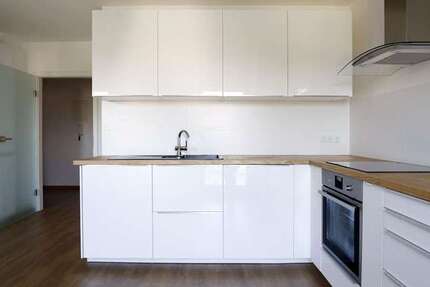 Wohnung zum Mieten in Zwickau 740 € 87.09 m²